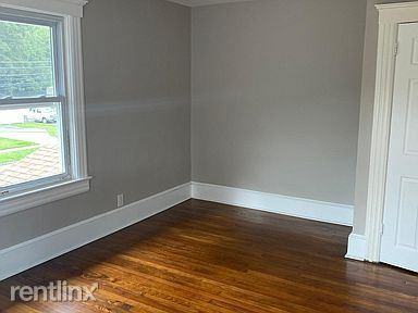 117 N Wilson Ave - Photo 3 of 9