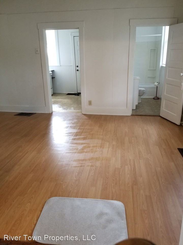 317-321 Broadway St. - Photo 2 of 8