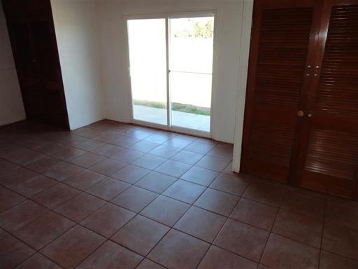 2421 Howze St - Photo 2 of 19