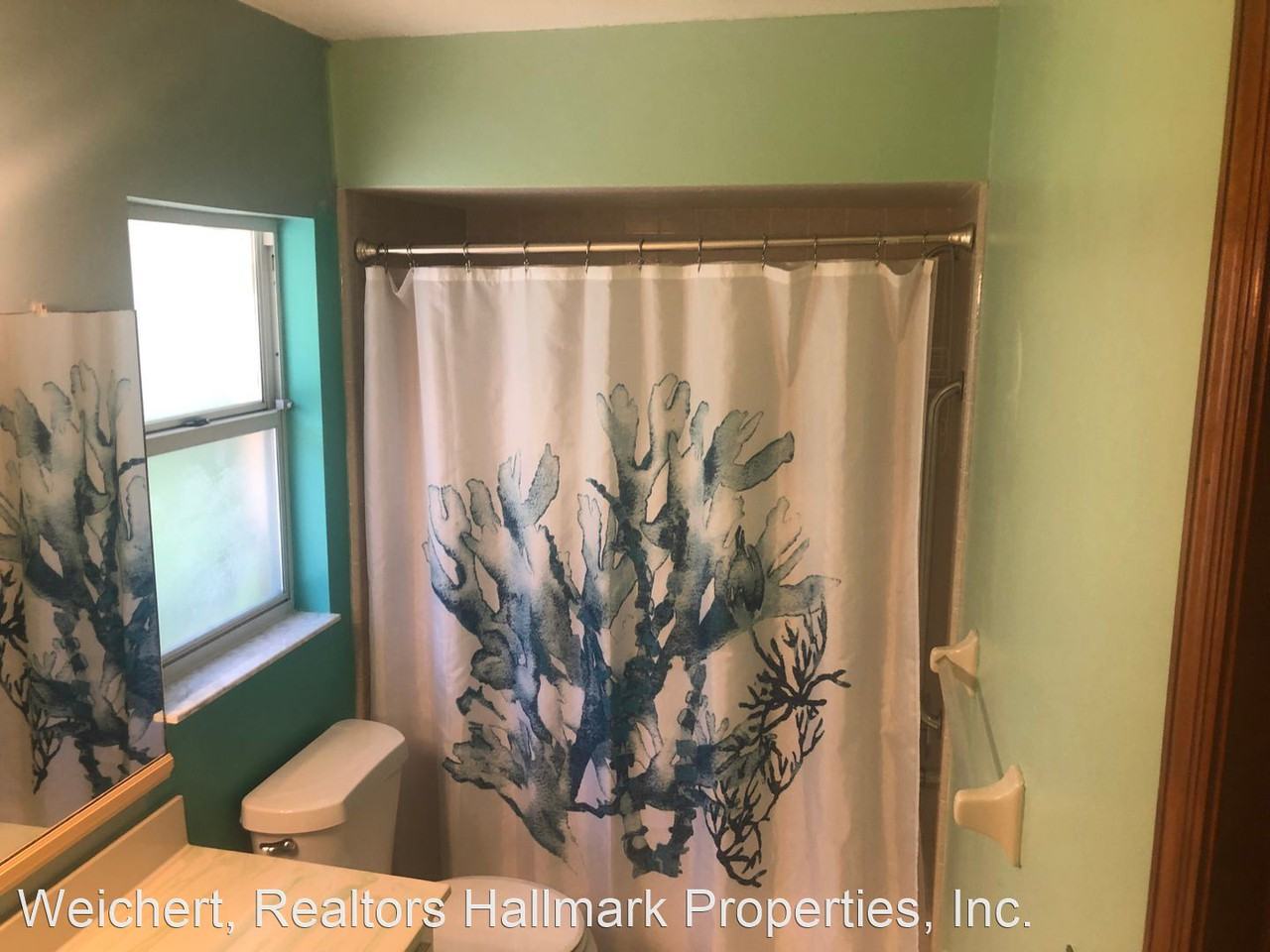 312 Fairfax Dr - Photo 2 of 27