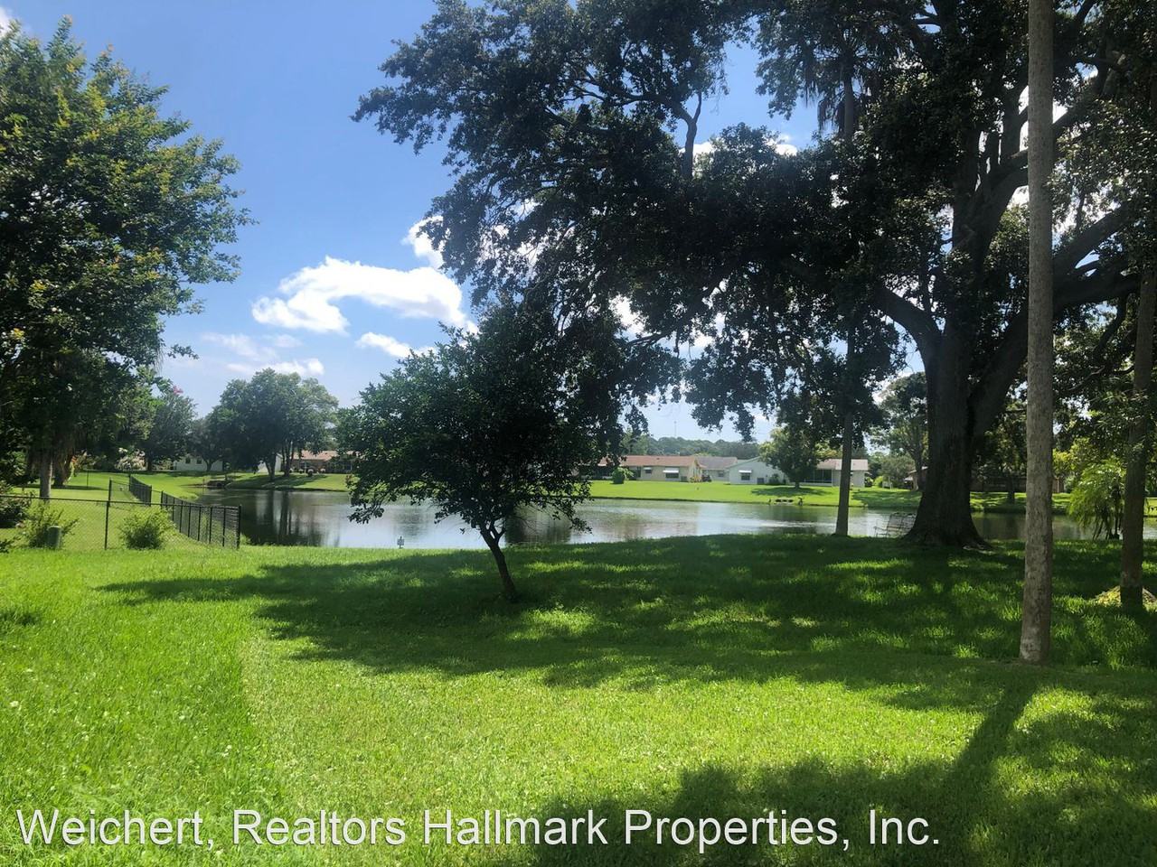 312 Fairfax Dr - Photo 3 of 27