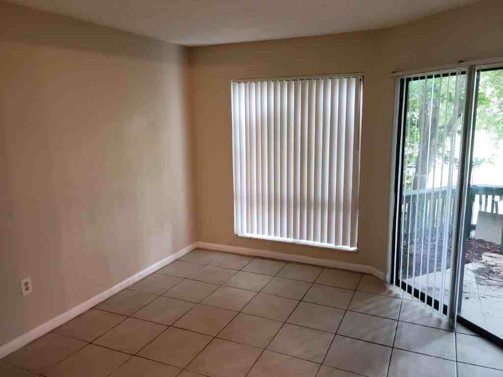 4322 Lakeway Dr #13F - Photo 5 of 19