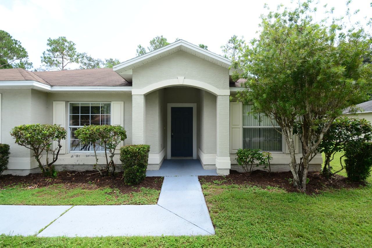 13 Pinetree Dr - Photo 2 of 23