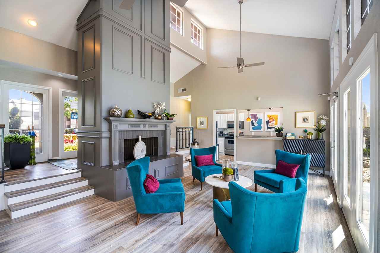 Noel on the Parkway - Photo 4 of 31