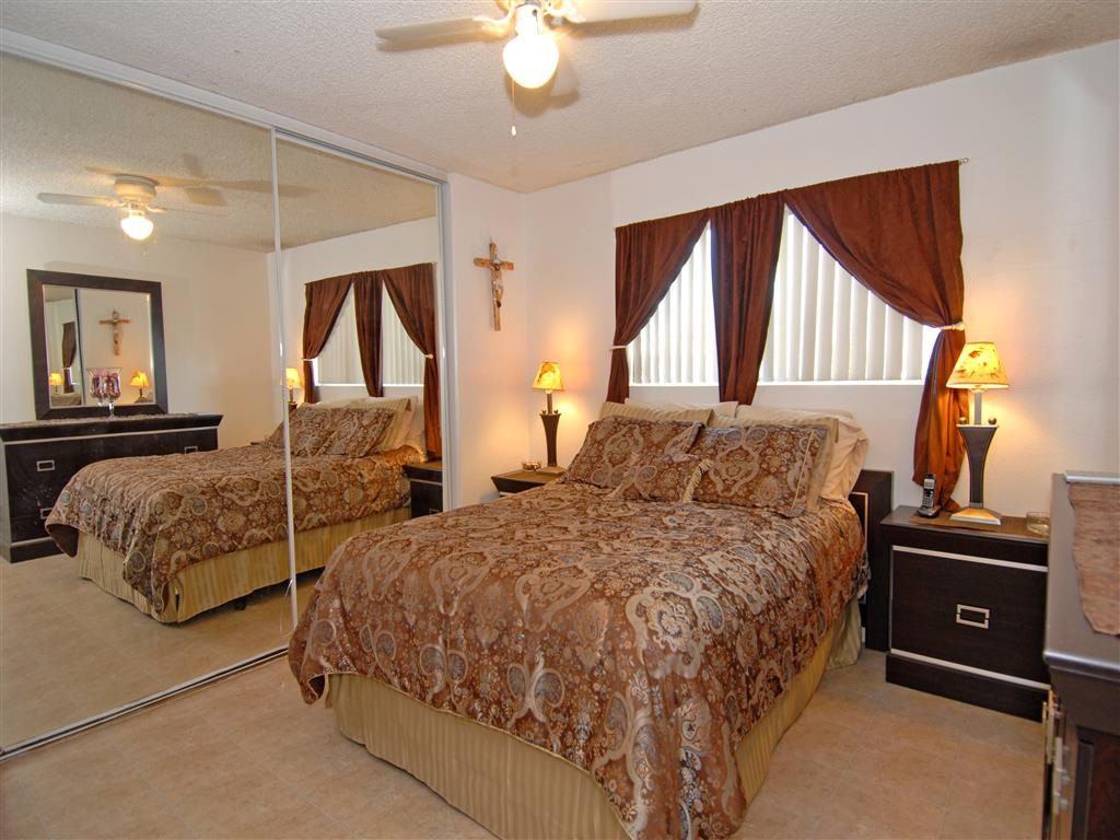 Golden Tree Apartments - Photo 3 of 13