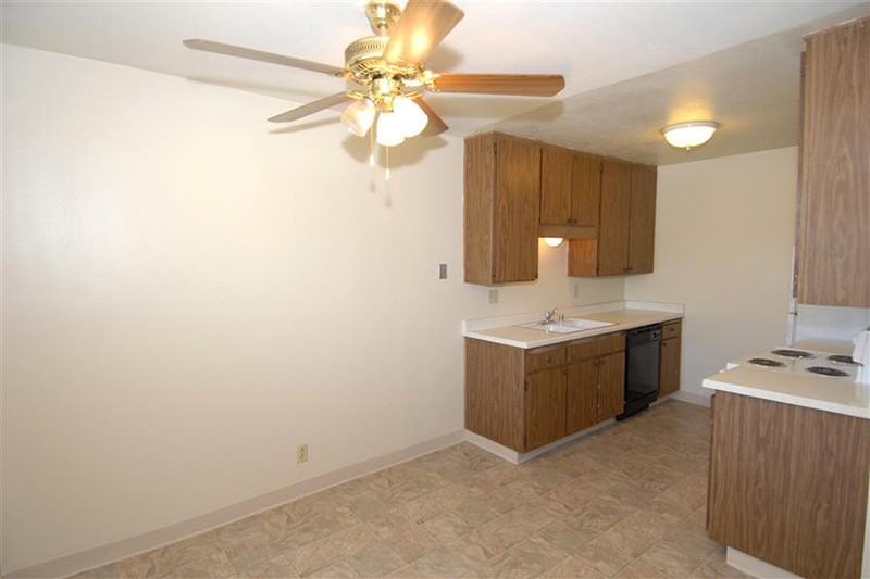 PARK TERRACE - Photo 2 of 20