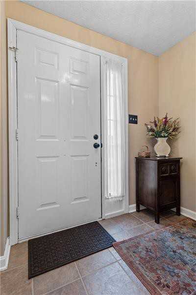 273 Cordial Dr - Photo 2 of 26
