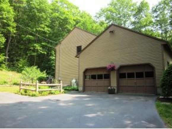 37 Mt Huggins Rd - Photo 2 of 10