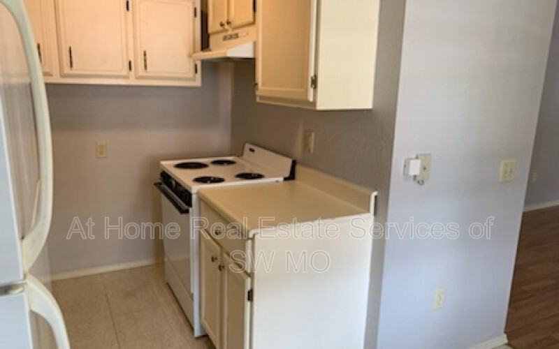 1636 N Benton Ave #D - Photo 5 of 11