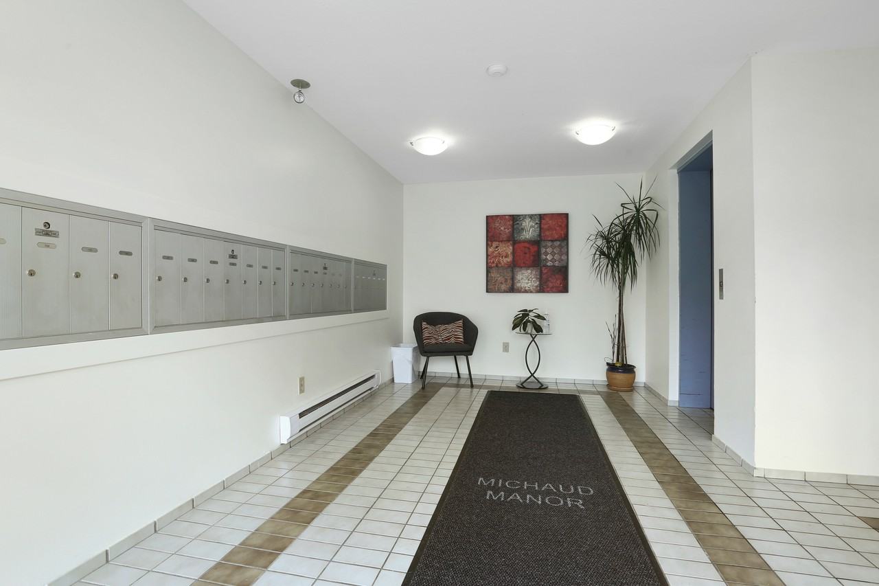 20210 Michaud Crescent 307 - Photo 3 of 21