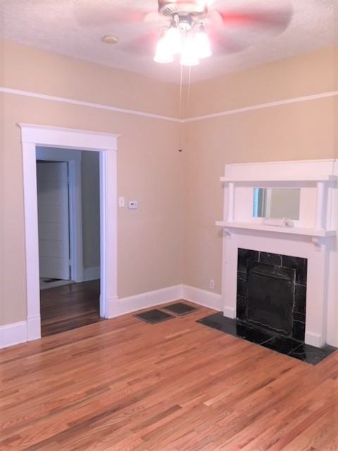 1080 Curran St Nw #A - Photo 3 of 38