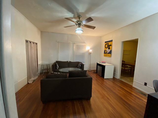 425 Richards St Nw #1 - Photo 6 of 36