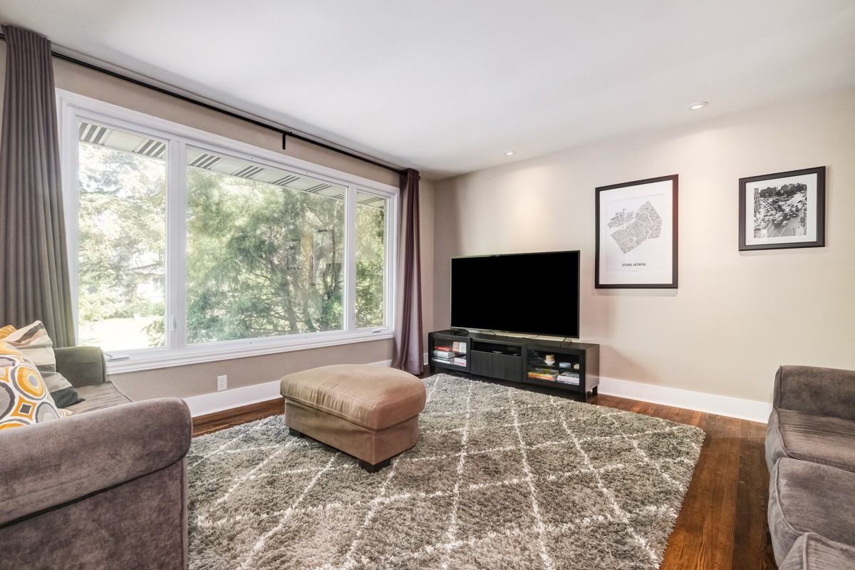 1306 Essex Street - Photo 3 of 20