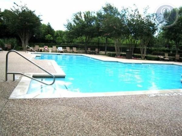 8001 W Parmer Ln - Photo 2 of 6