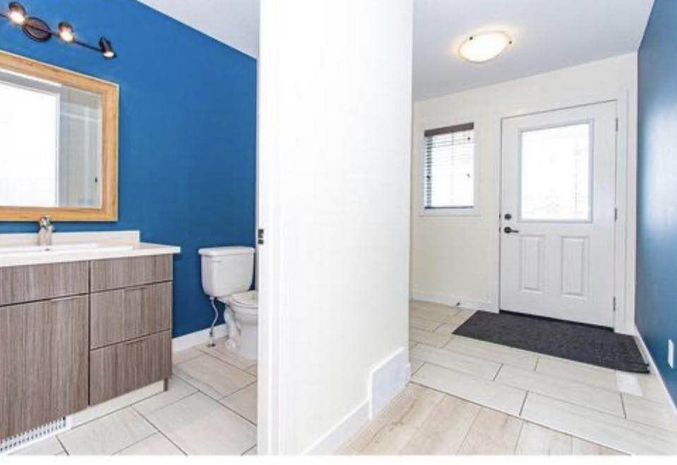 10442 133 Ave #1 - Photo 3 of 23