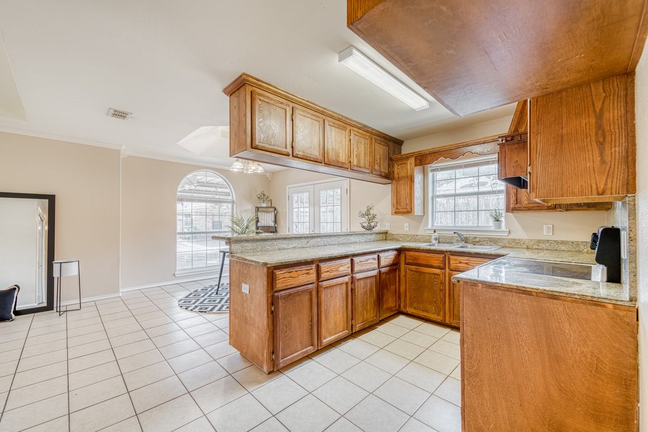 3624 W Sarah Evans #3 - Photo 5 of 15