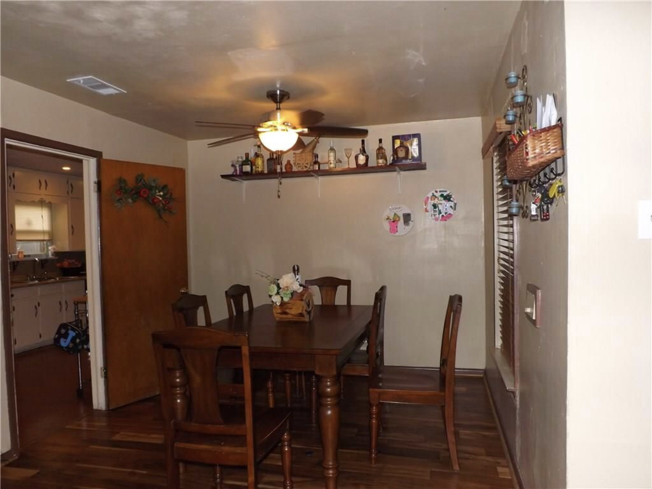 1939 Gaylord Dr - Photo 2 of 6