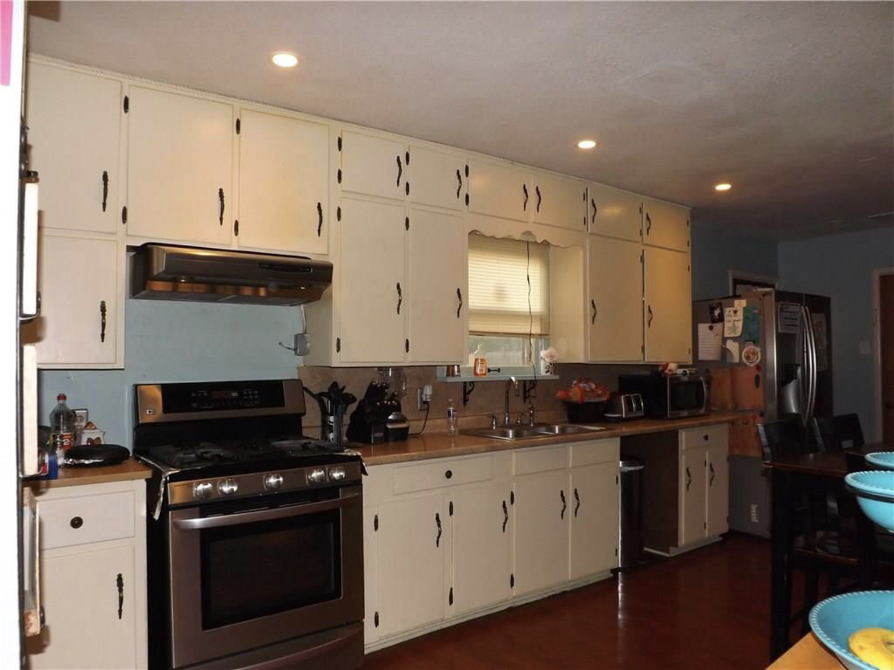 1939 Gaylord Dr - Photo 3 of 6