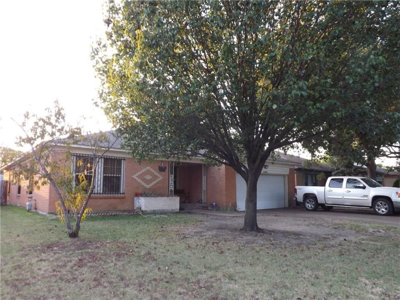 1939 Gaylord Dr - Photo 6 of 6