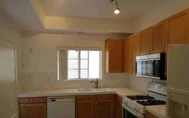 17726 Kinzie Street - Photo 5 of 12