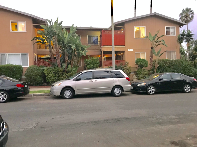 11318 Victoria Ave