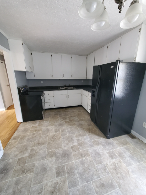 104 Fox Terrace Rd - Photo 3 of 12