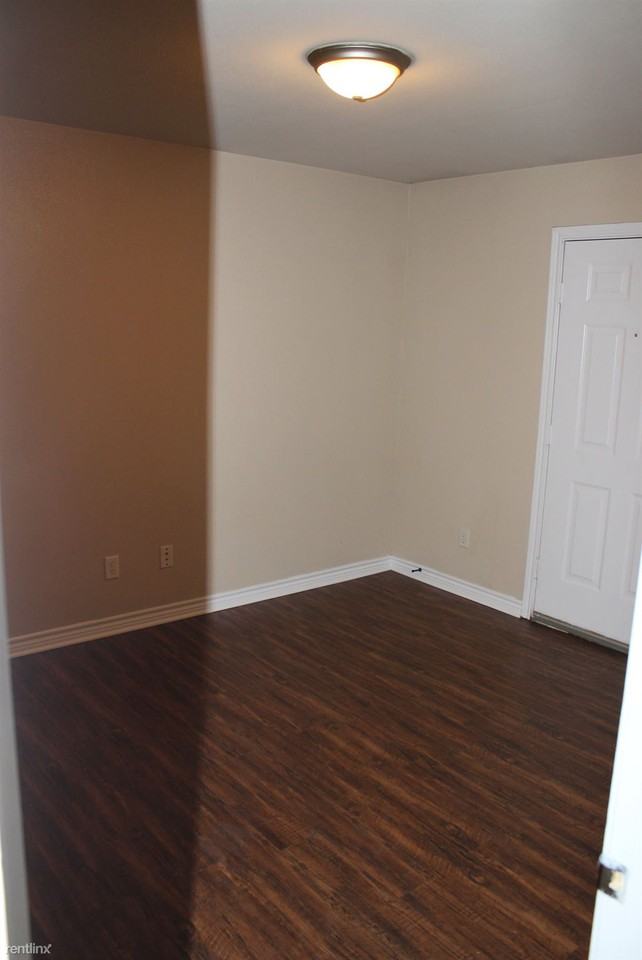 114 Branch St - Photo 3 of 5