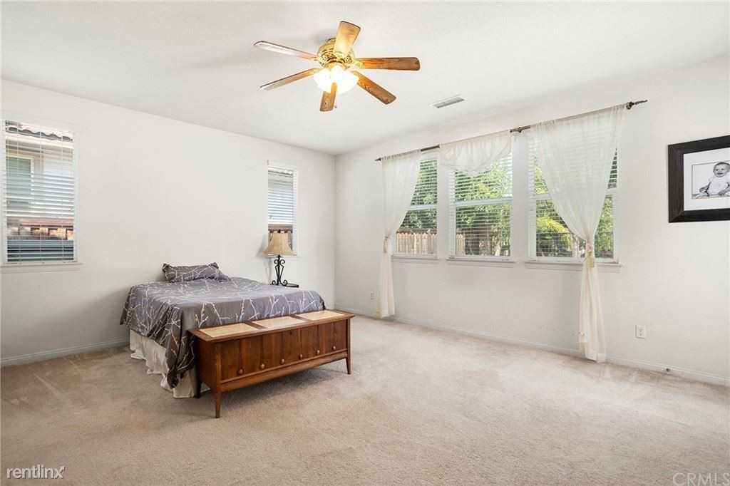 27054 Half Moon Bay Dr - Photo 3 of 8