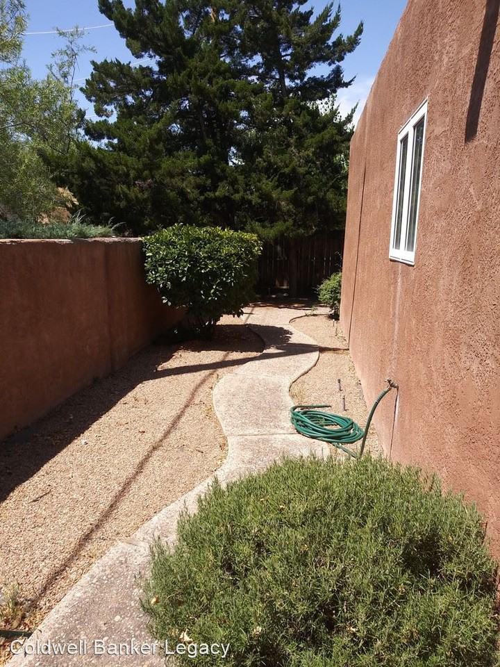 3101 Camino Cepillo Nw - Photo 3 of 19