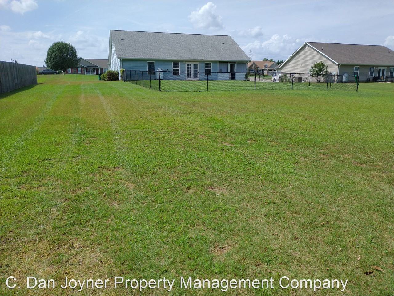 333 Granny Doris Blvd - Photo 2 of 2