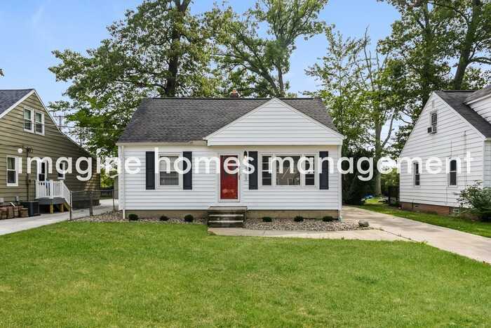 24209 Knickerbocker Rd - Photo 2 of 14