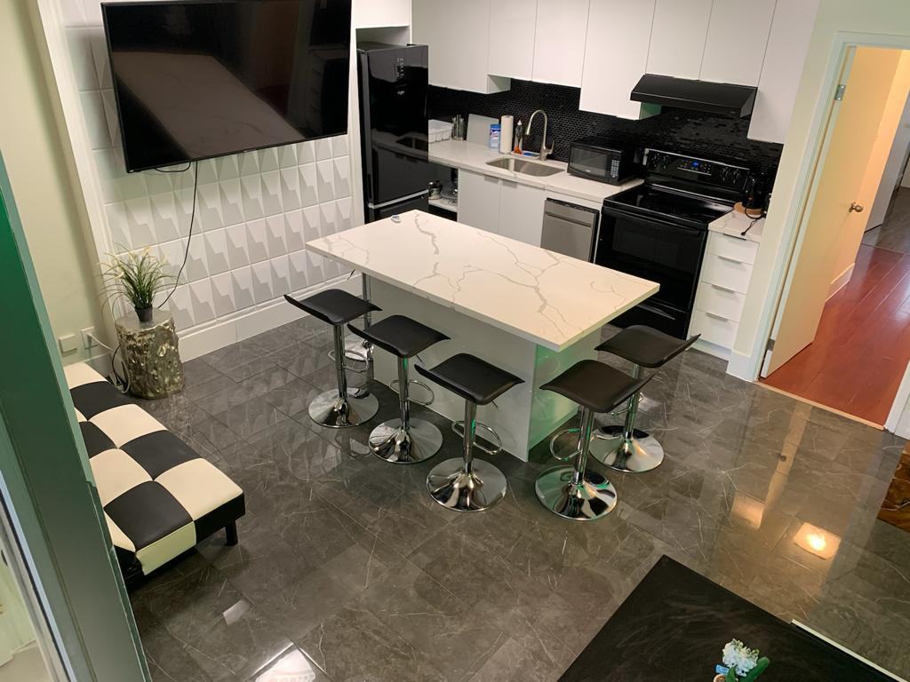 Dundas Street West #301