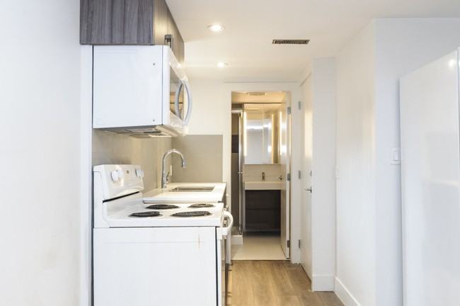 E 33rd Ave & Fraser St #BSMT - Photo 5 of 9