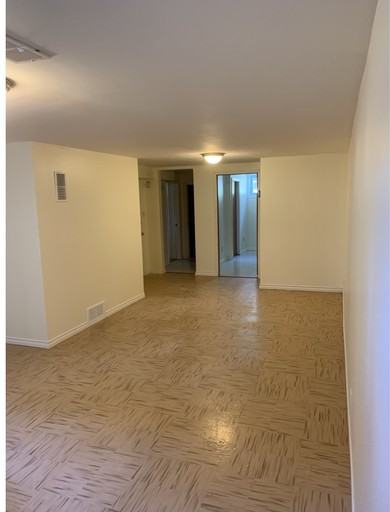 10682 10682-65 street BSMNT SUITE - Photo 2 of 12