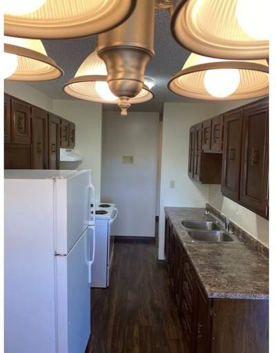 112 Tamarack Dr - Photo 4 of 20