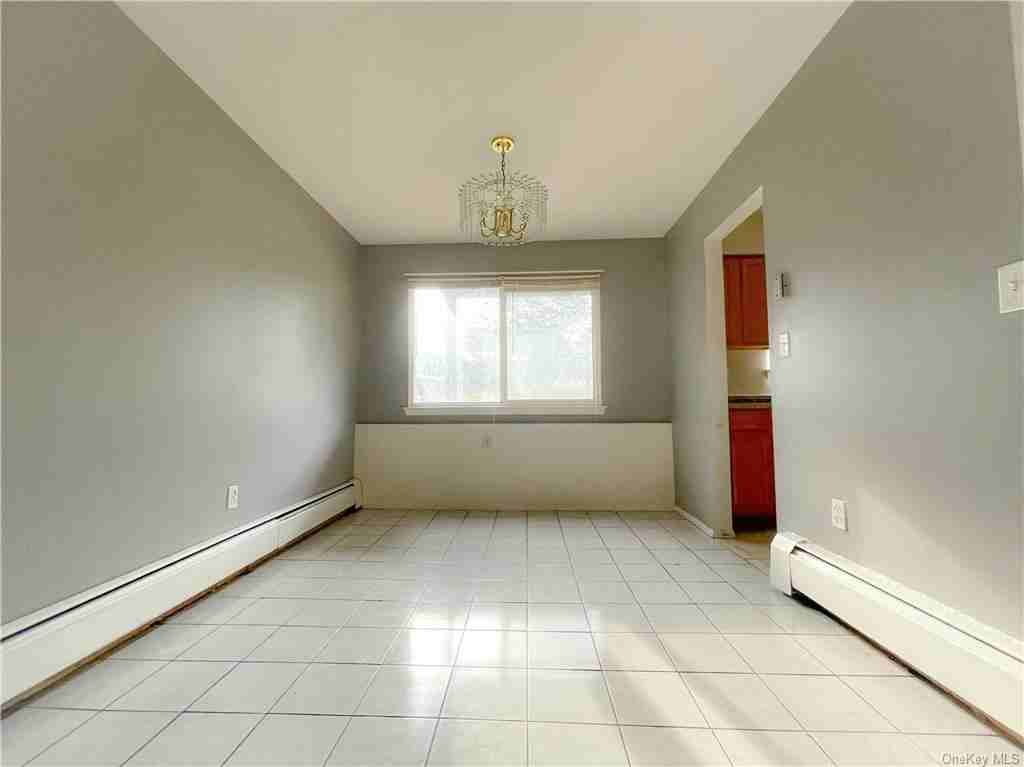 18 Tanager Rd Apt 1801 - Photo 2 of 8