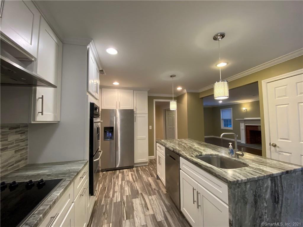 201 W Norwalk Rd - Photo 2 of 36