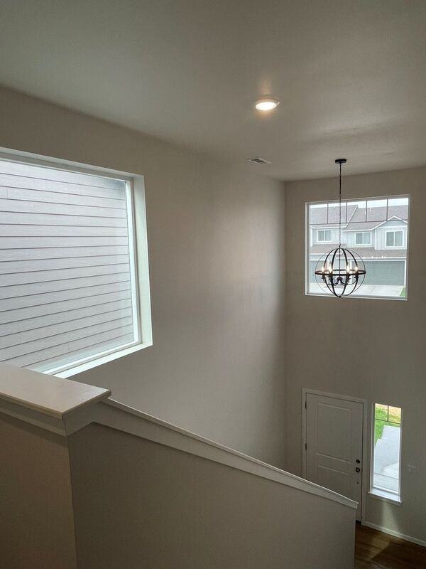 5430 Remington Dr - Photo 2 of 15