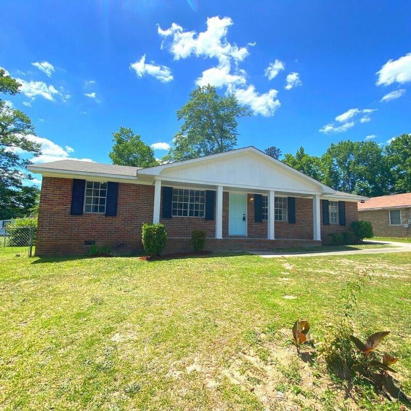 2609 Dublin Dr - Photo 2 of 20