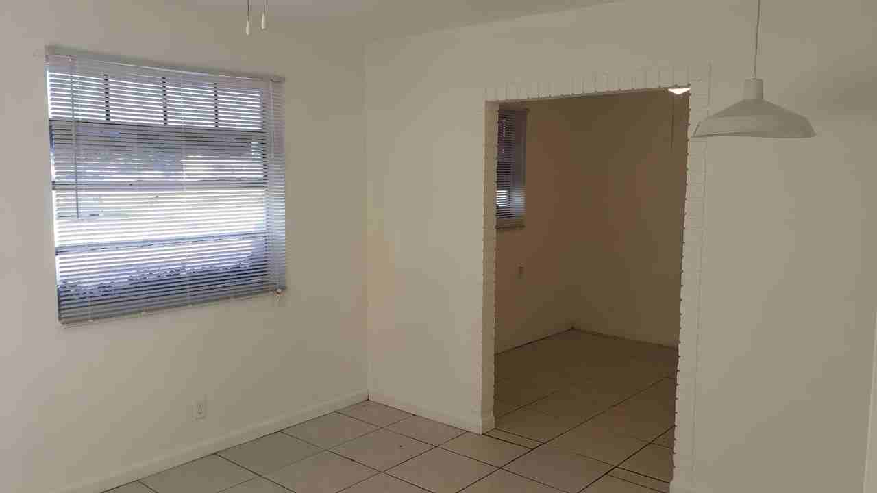 1045 N Andrews Ave - 5 #5 - Photo 2 of 11