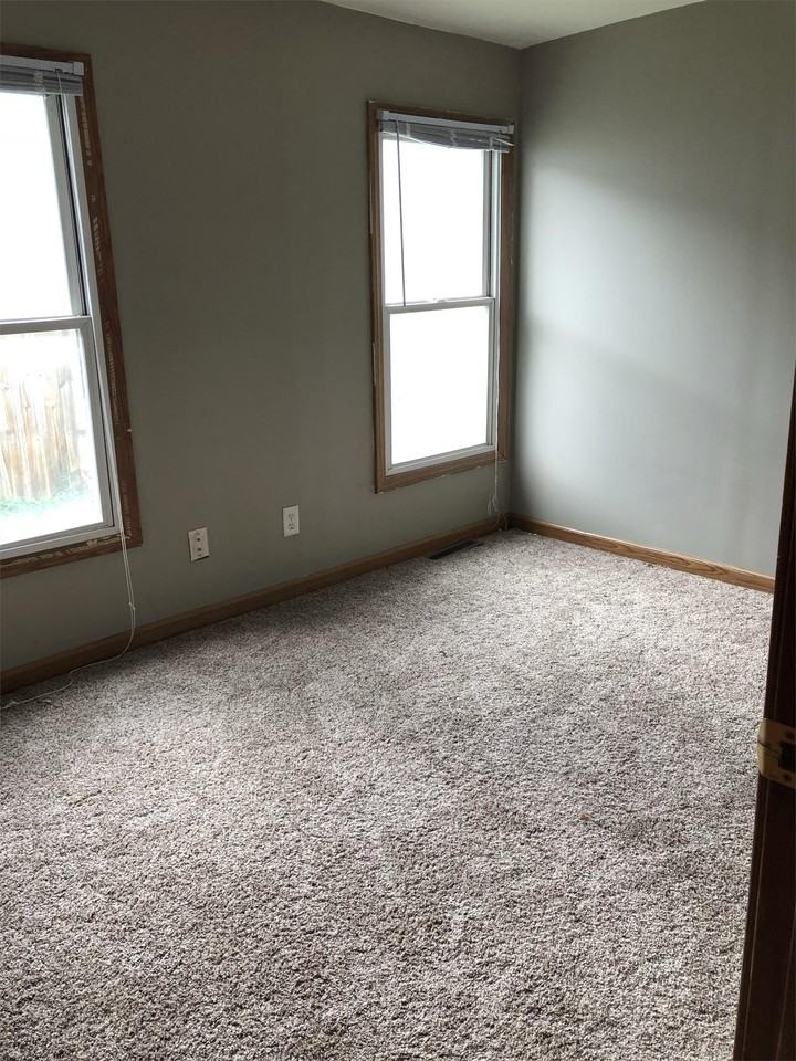 125 14th St #1 - Photo 4 of 7