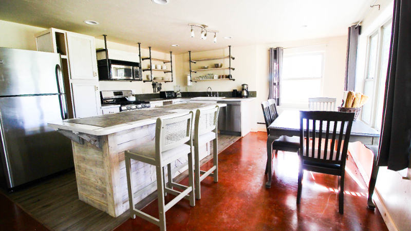 783 Montana - Photo 3 of 15