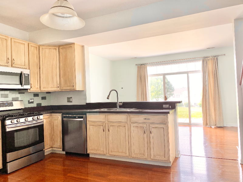 2243 Flagstone Ln - Photo 2 of 11
