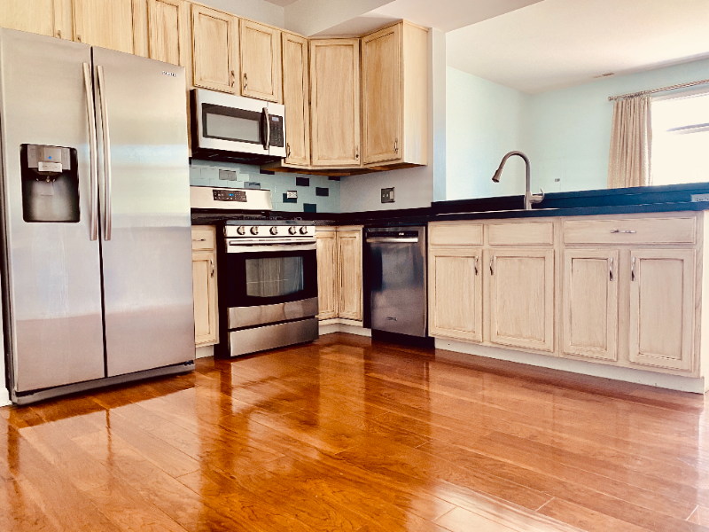 2243 Flagstone Ln - Photo 3 of 11