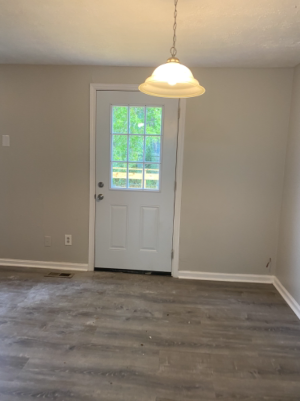 8605 Bost Ln - Photo 3 of 28
