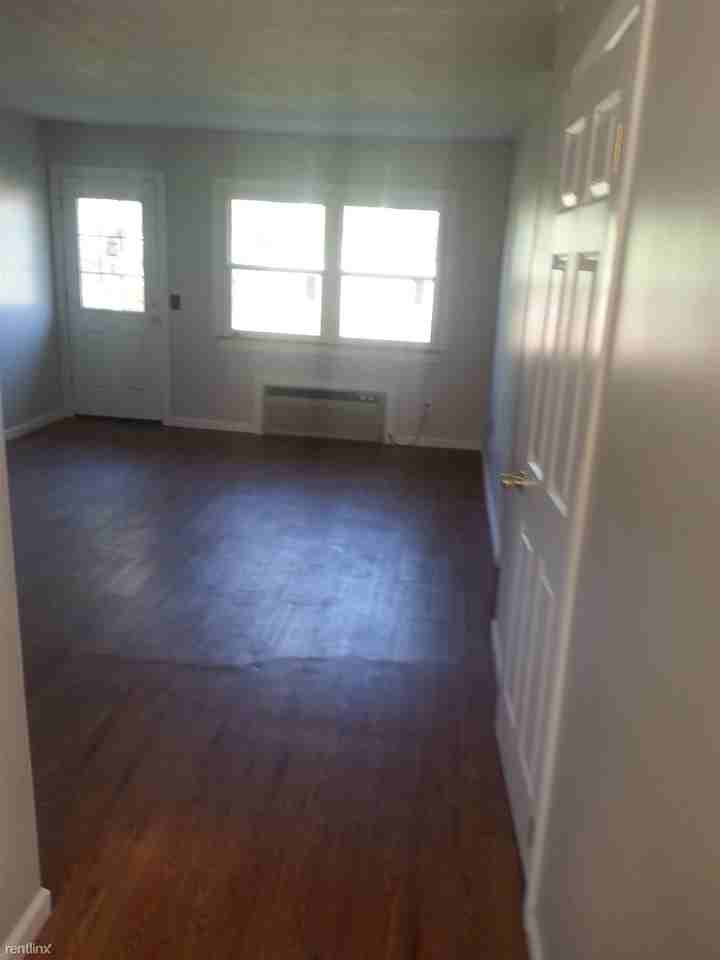 4530 Ridgely Tract Rd - Photo 3 of 8