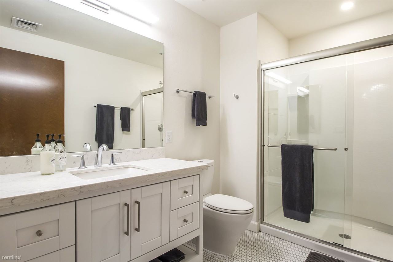 The Lofts at 2 East Congress - Photo 2 of 10