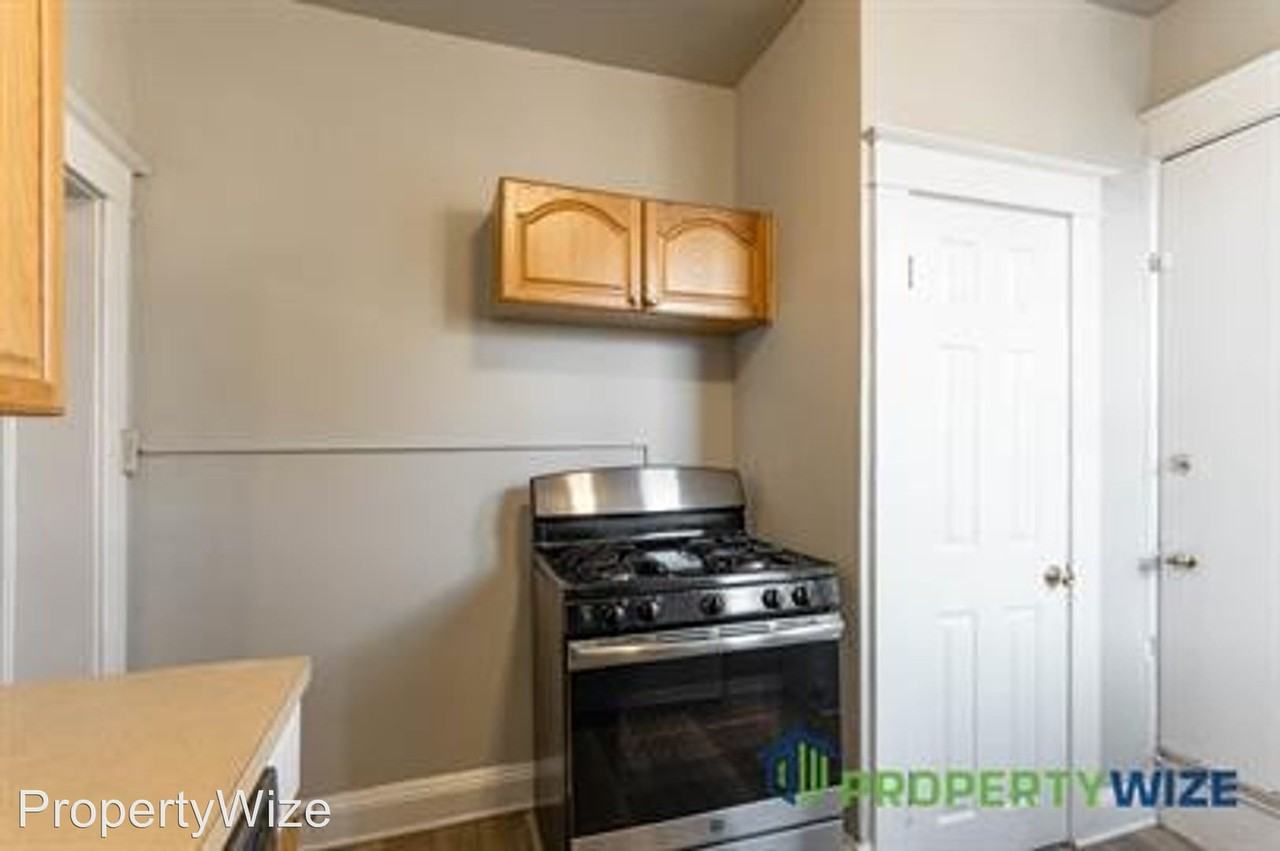 810 Brooks Lane - Photo 3 of 26