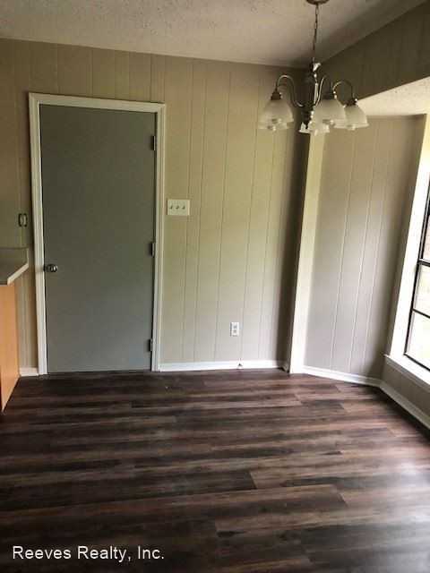 5859 Woodgate Ct - Photo 3 of 10