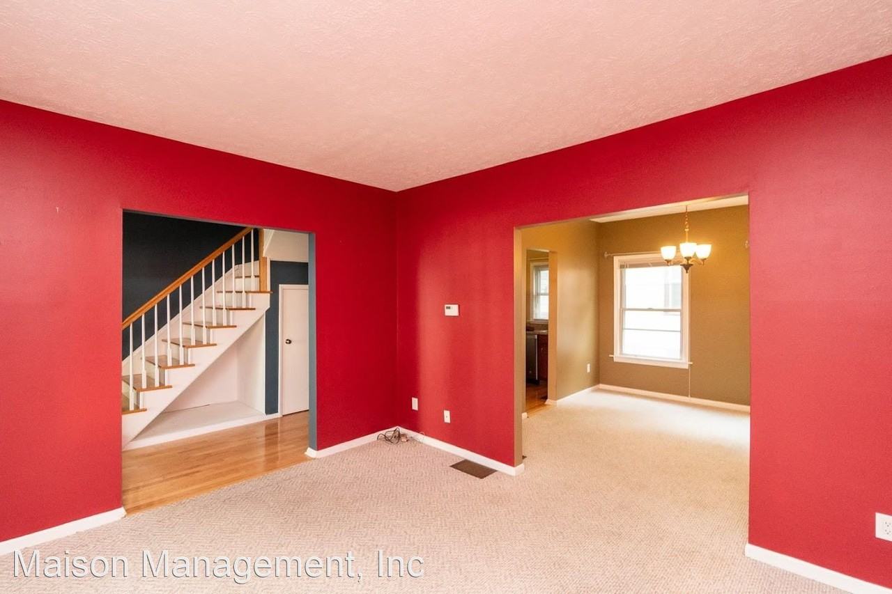 461 Averill Ave - Photo 3 of 12